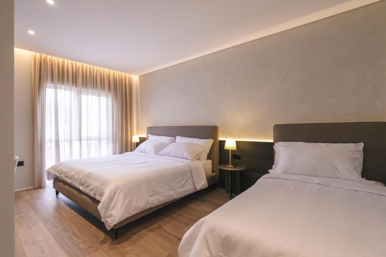 Two Steps Apartments Tirana Eksteriør billede