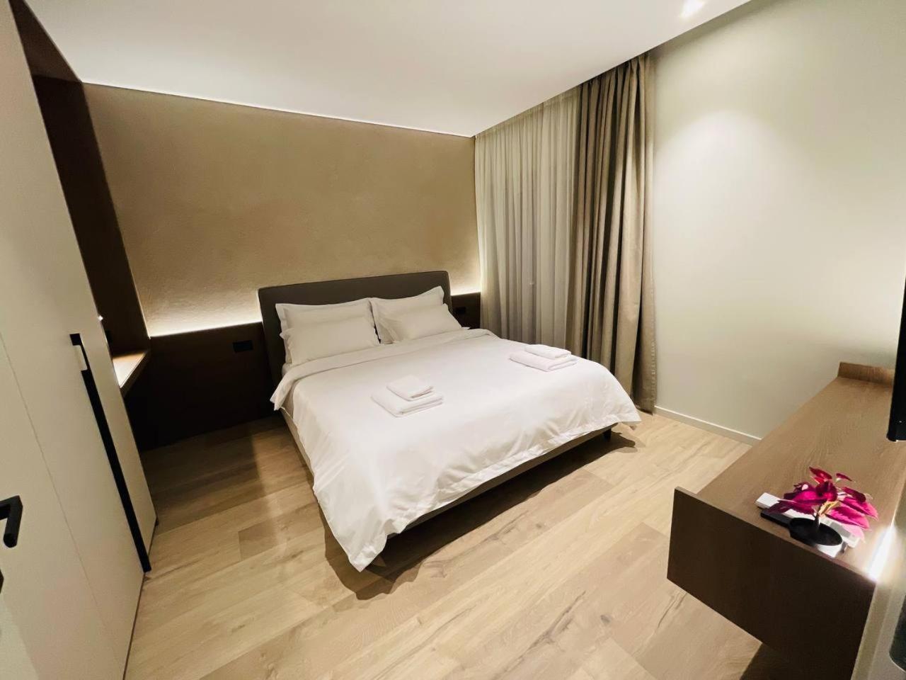 Two Steps Apartments Tirana Eksteriør billede