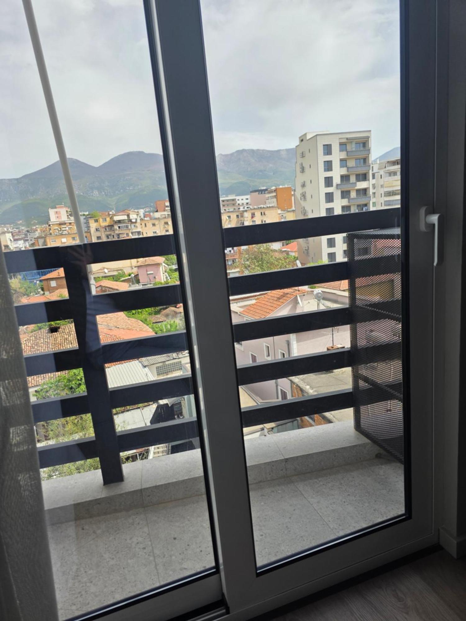 Two Steps Apartments Tirana Eksteriør billede